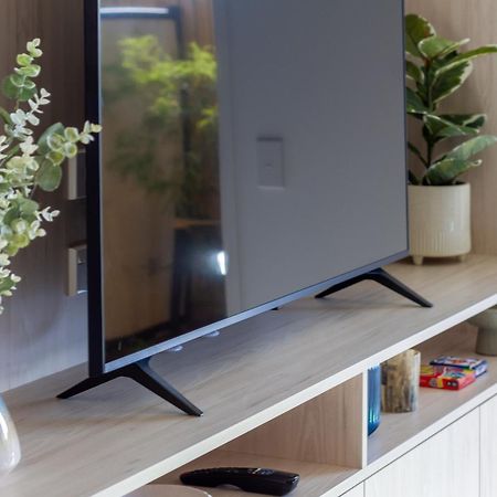Downtown Delight: Studio At 8 Wilmer With Backyard Christchurch Eksteriør billede