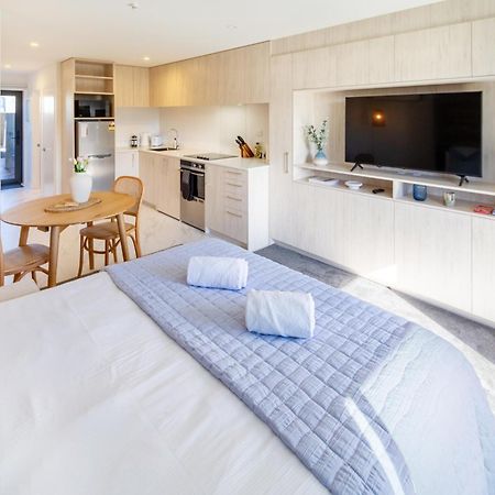 Downtown Delight: Studio At 8 Wilmer With Backyard Christchurch Eksteriør billede